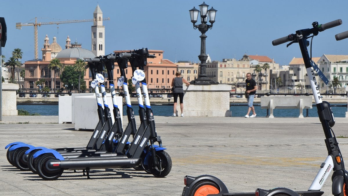 Il monopattino elettrico per persone pesanti Il monopattino elettrico per persone pesanti