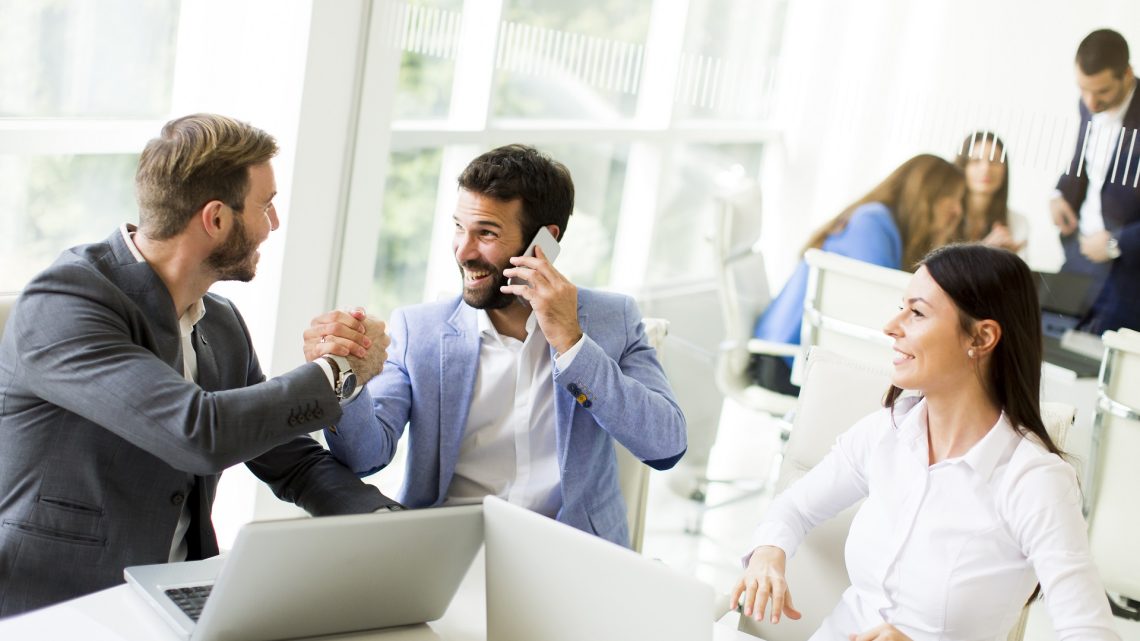 Il team building aziendale: una strategia aziendale per sviluppare il business Il team building aziendale: una strategia aziendale per sviluppare il business