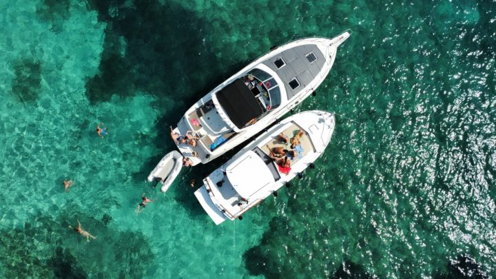 La Storia Naviga: L’Arcipelago di La Maddalena e la Sua Esplorazione Moderna