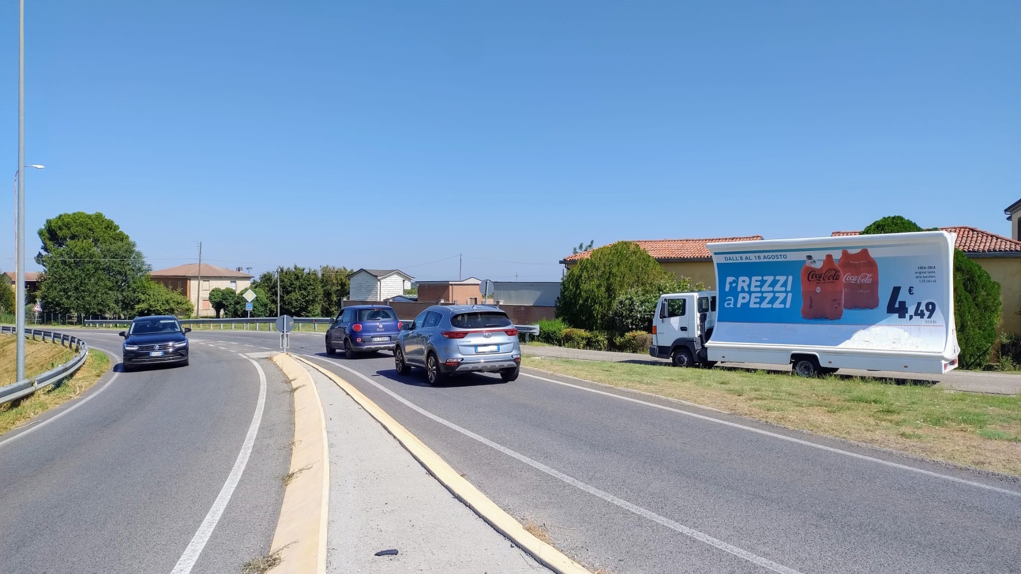 Pubblicizzare con efficacia: l’uso dei camion vela nelle campagne outdoor