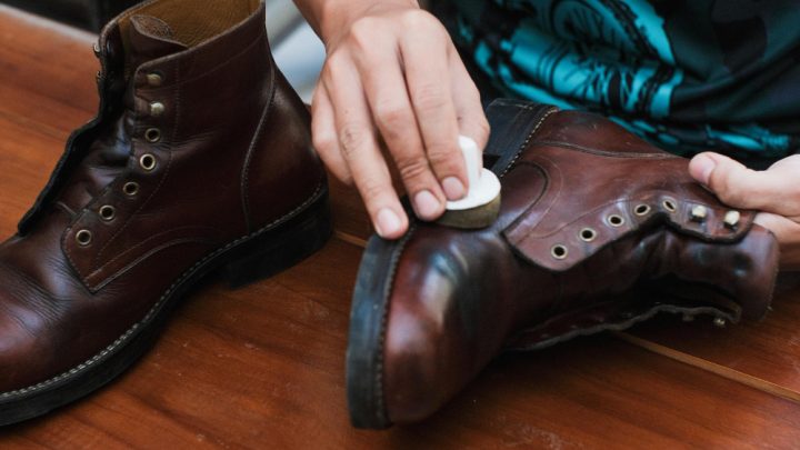 Manutenzione degli anfibi in pelle: guida per mantenerli perfetti