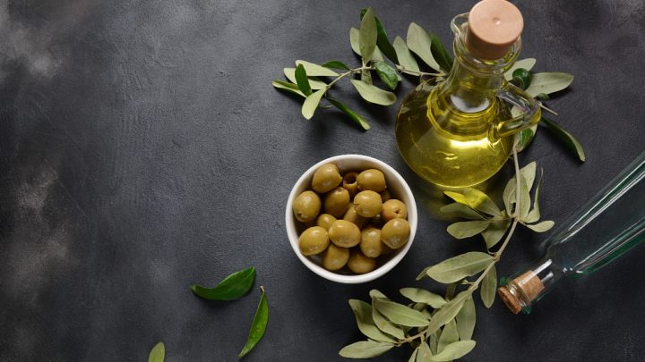 Olio Extravergine di Oliva Pugliese: Un Vero Tesoro della Cucina Mediterranea