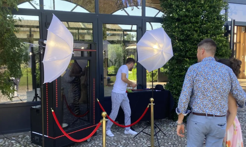 Photo booth laurea: idee e suggerimenti per un ricordo unico